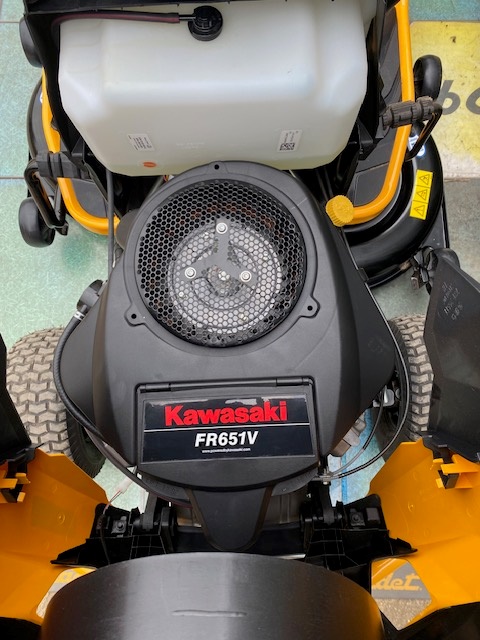 CLEARANCE - Cub Cadet XT2QR106 Twin Hydrostatic Lawn Tractor - EX-DISPLAY* - Image 2