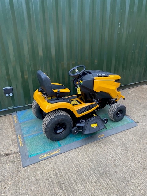 *EX- DISPLAY* - Cub Cadet XT2PS117 RIDE ON lawn tractor - CLEARANCE SALE - Image 4