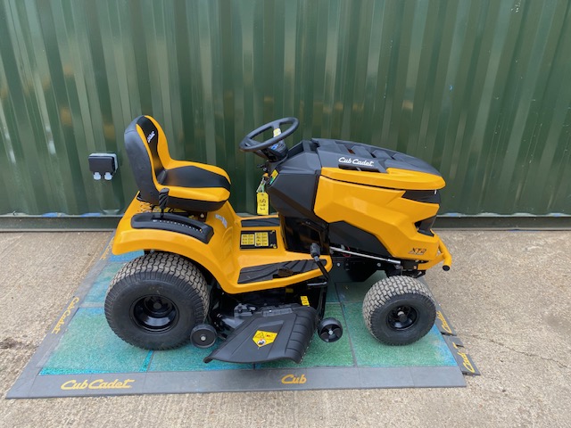 Tractor Auction Cub Cadet Pedal Tractor Cub Cadet XT2PS117 RIDE ON