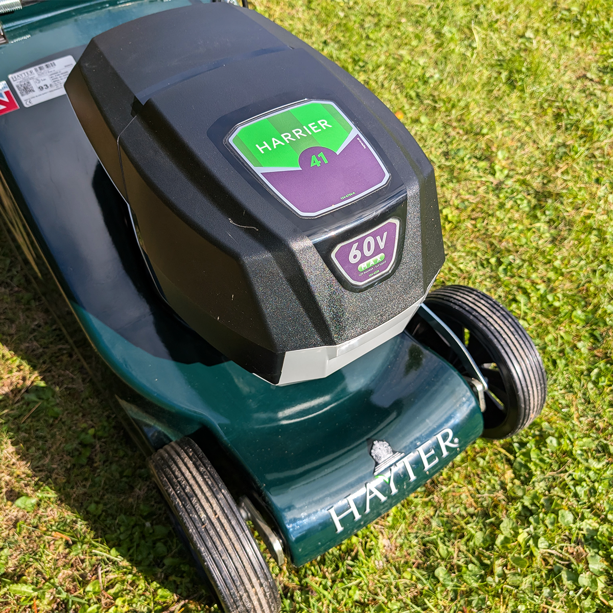 Hayter Harrier 41 Push 60V LAWN MOWER CODE373A-KIT Includes 2.5AhBattery and Charger (New / Ex-Display) - Image 7