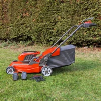 Husqvarna Lc 247i-KIT Battery Push Lawnmower 47cm / 19" C/W 2 X BLI30 BATTERIES AND QC80 CHARGER (New / Ex-Display)