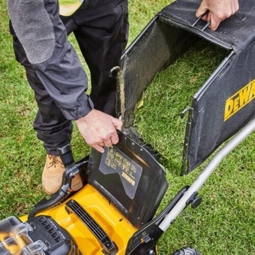 Dewalt DCMW564P2-GB 18V XR Brushless 48cm Cordless Lawnmower, 2 x 5.0Ah Batteries & Charger **CUTTING WIDTH 48CM/18″ ** - Image 5