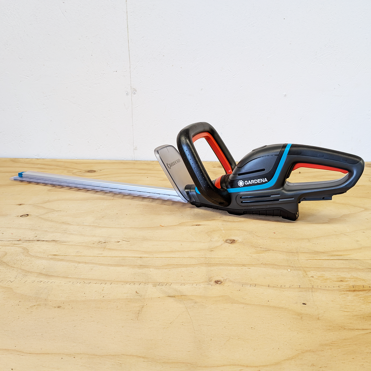 GARDENA 14730-55 Battery Hedge Trimmer ComfortCut 50/18V P4A solo (New Ex-Display) - Image 2