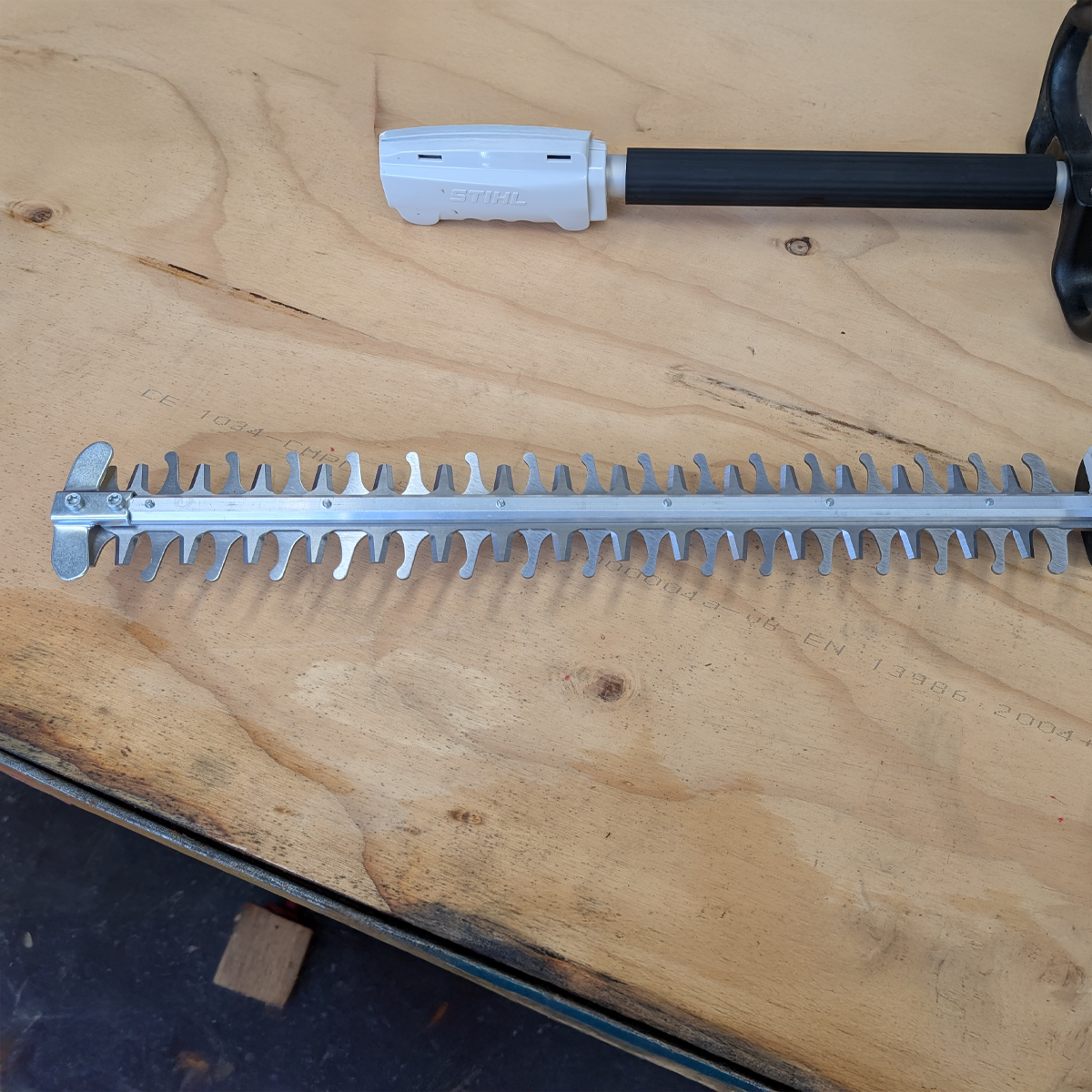 Stihl HLA 56 Cordless Long Reach Hedge Trimmer - Unit Only (New Ex-Display) - Image 2
